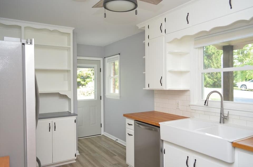 75 Almetta Avenue, photo 14 of 38