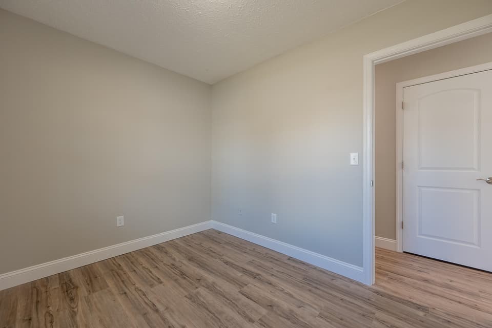 230 Pelham Lane, photo 29 of 40