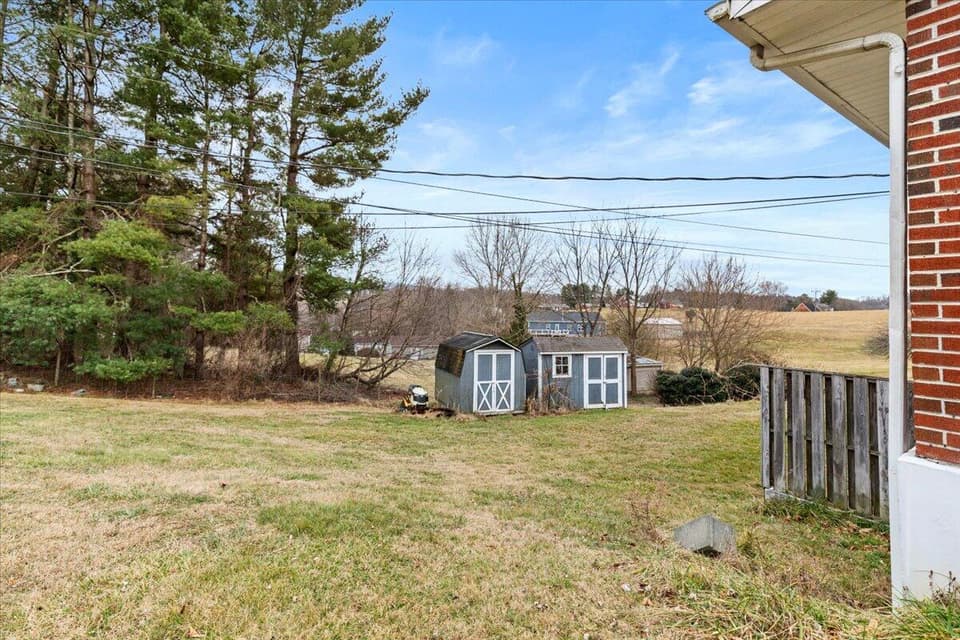 135 Griggs Street, photo 36 of 36
