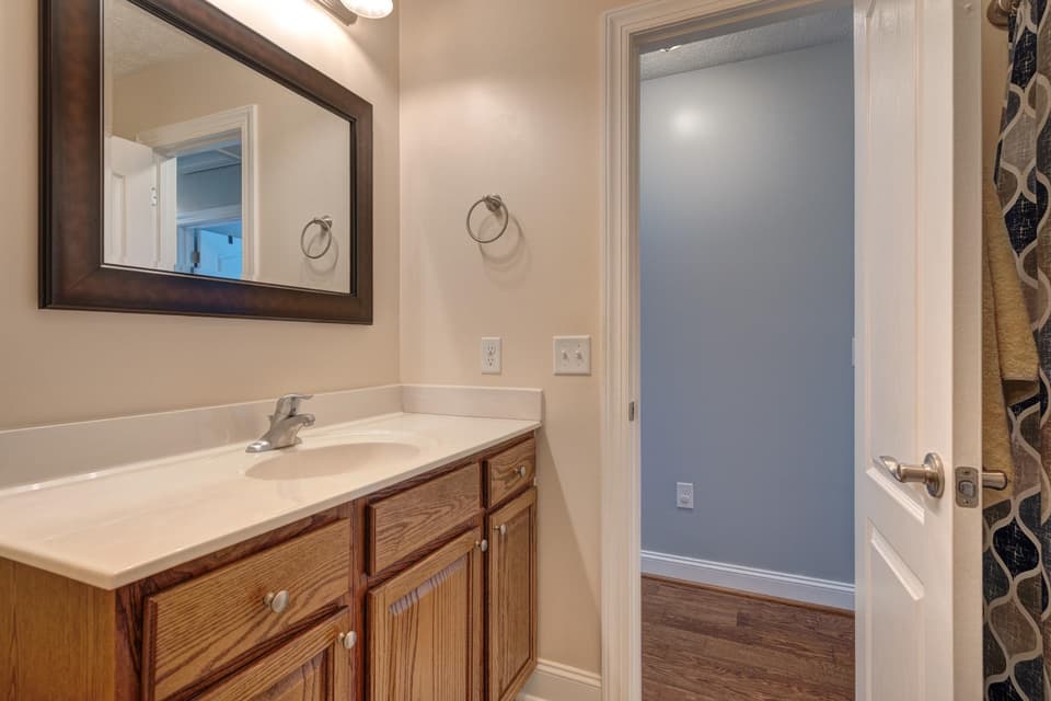 145 Robin Hood Drive, photo 26 of 37