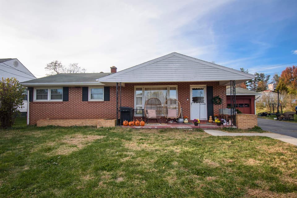 16 Alleghany Street SE, Christiansburg, VA