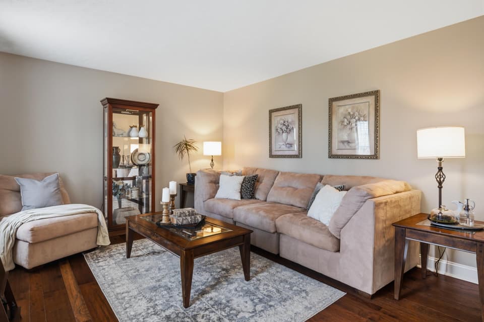 450 Tower Road, photo 8 of 40