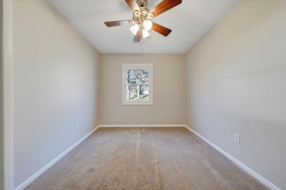 1100 Flint Drive, photo 20 of 40