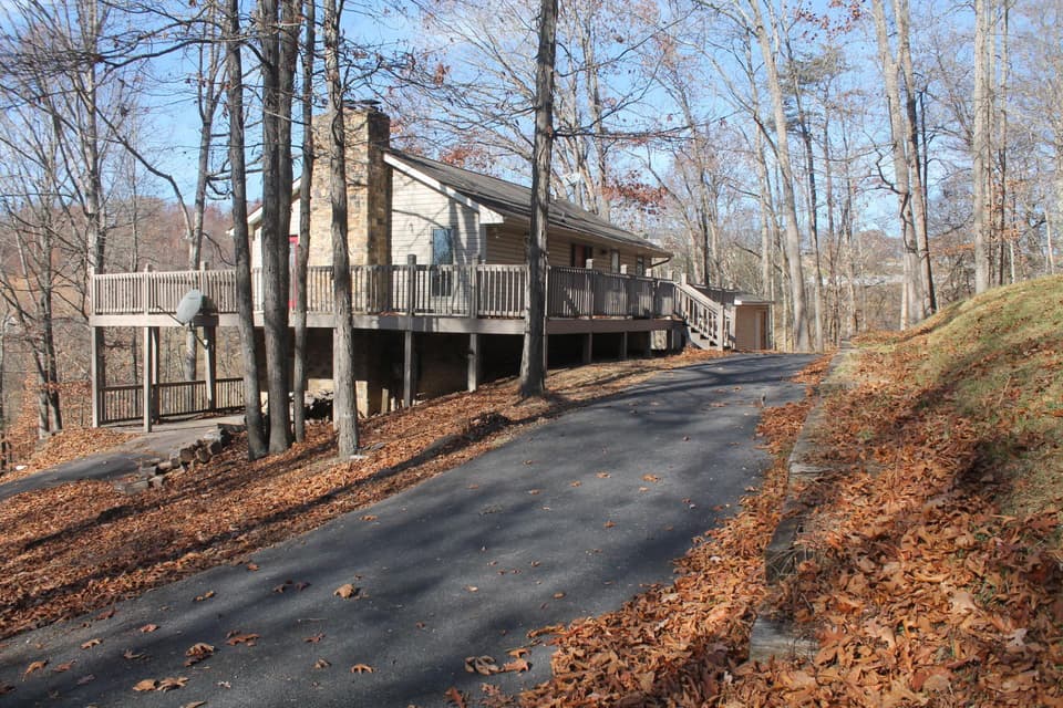 2370 Kingston Branch Rd, photo 3 of 26