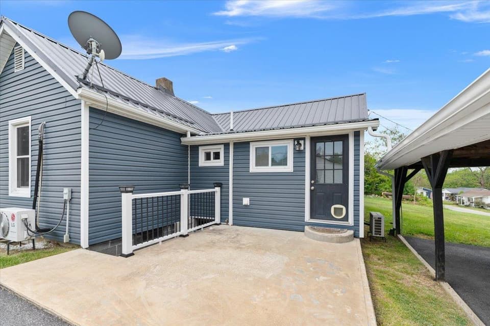 690 Harless Street, photo 37 of 40