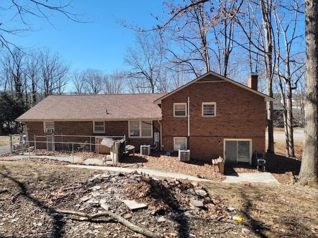300 Arrowhead Trail, photo 9 of 22