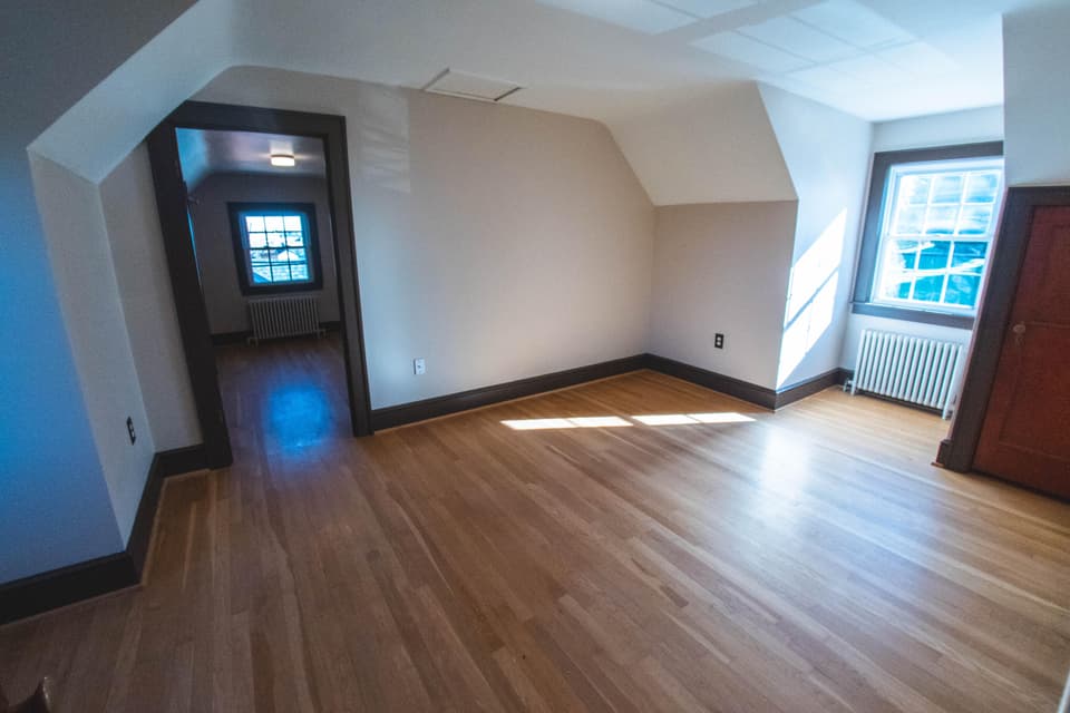 411 W Main St, photo 23 of 37
