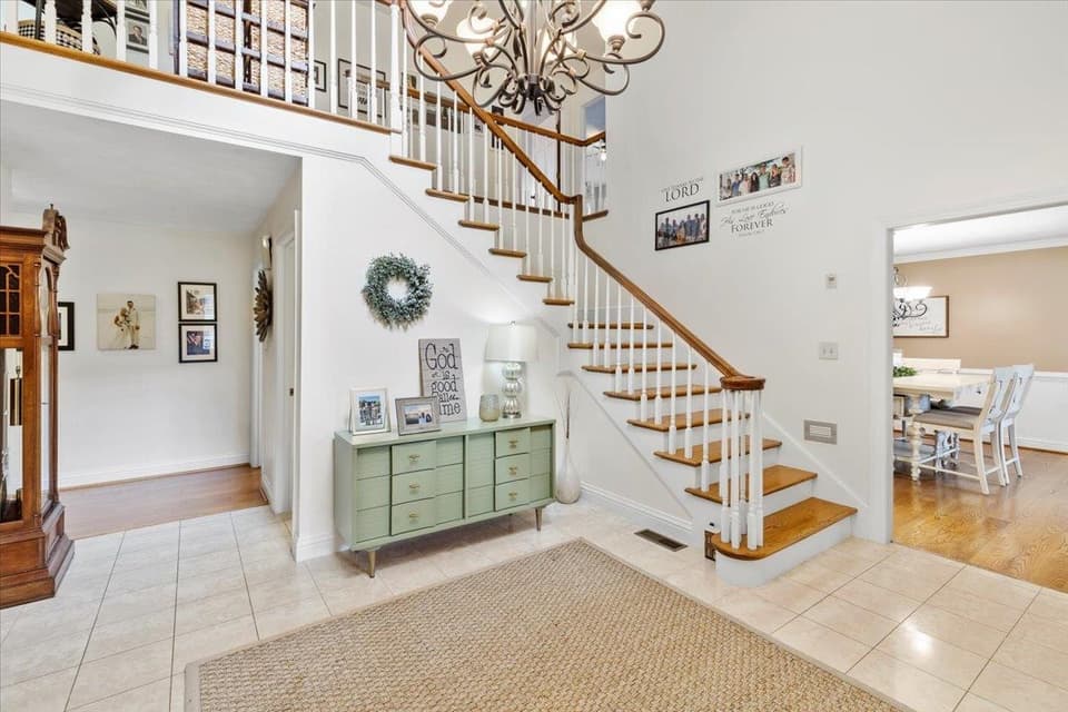 245 Emerald Boulevard, photo 15 of 40