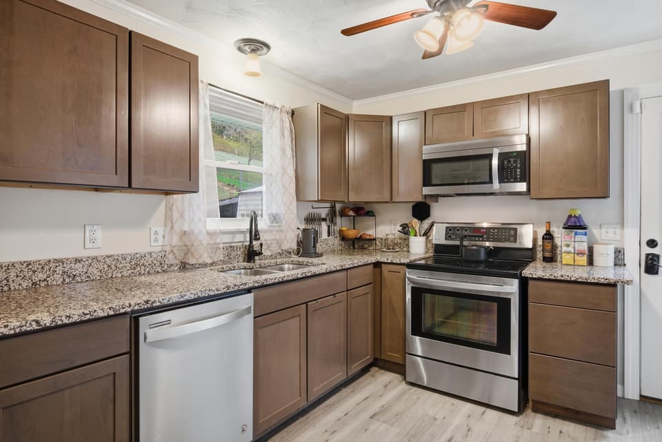 460 Chrisman Street, photo 8 of 30