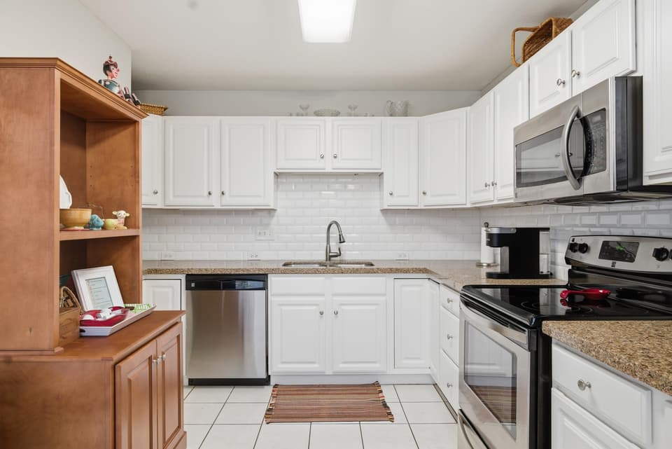 310 Pin Oak Drive, photo 7 of 40