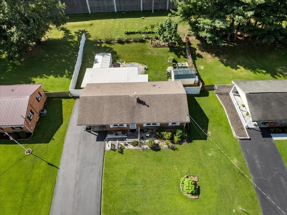 1015 Reading Road, photo 39 of 40