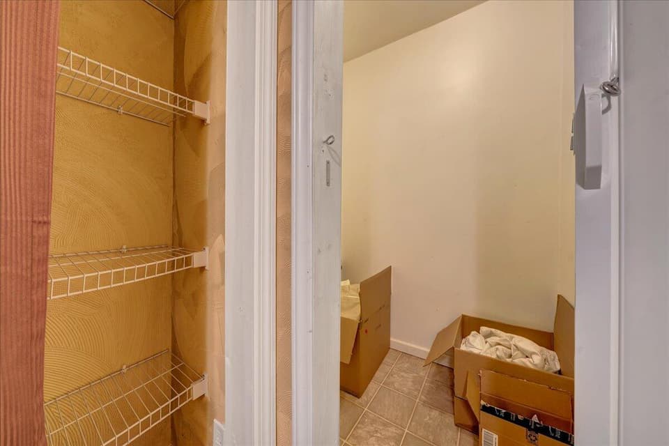 140 Wistaria Drive, photo 16 of 18