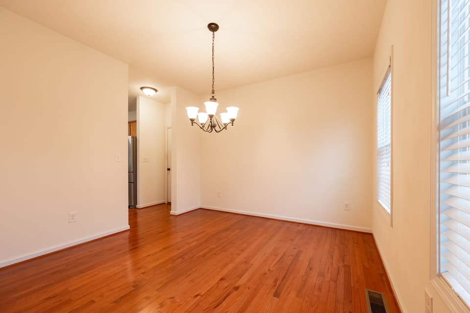 1110 Crosscreek Drive, photo 8 of 40