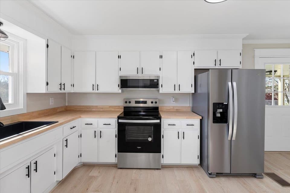 855 Mountain View Drive, photo 21 of 40