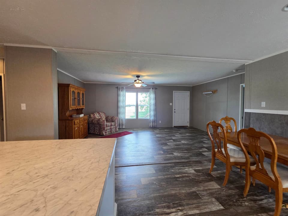80 Boxwood Drive, photo 13 of 40
