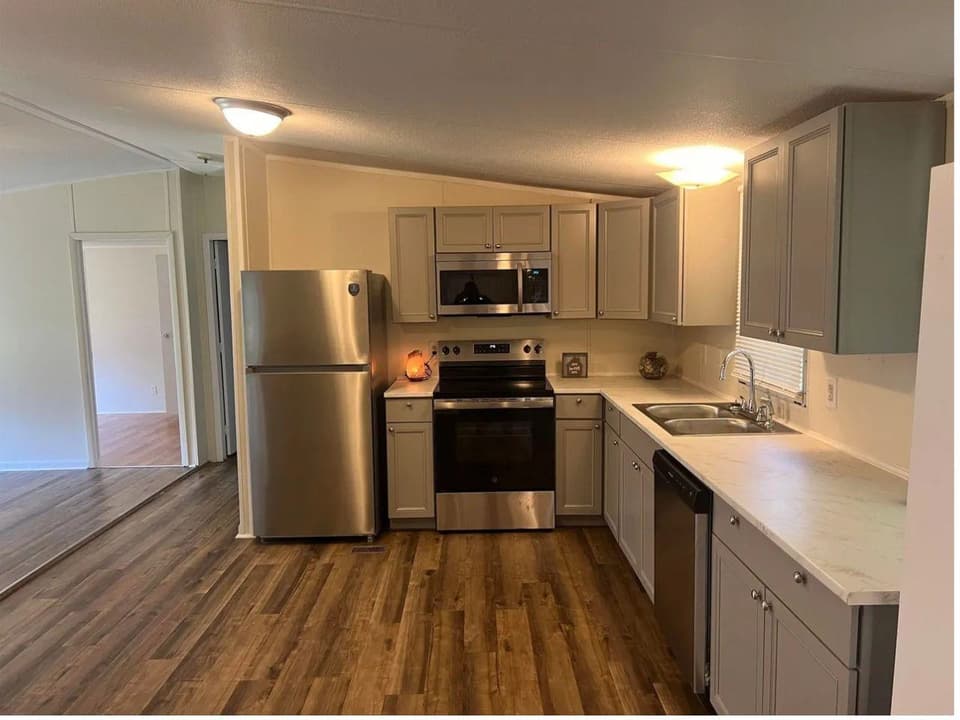 1117 Long Street, photo 9 of 21