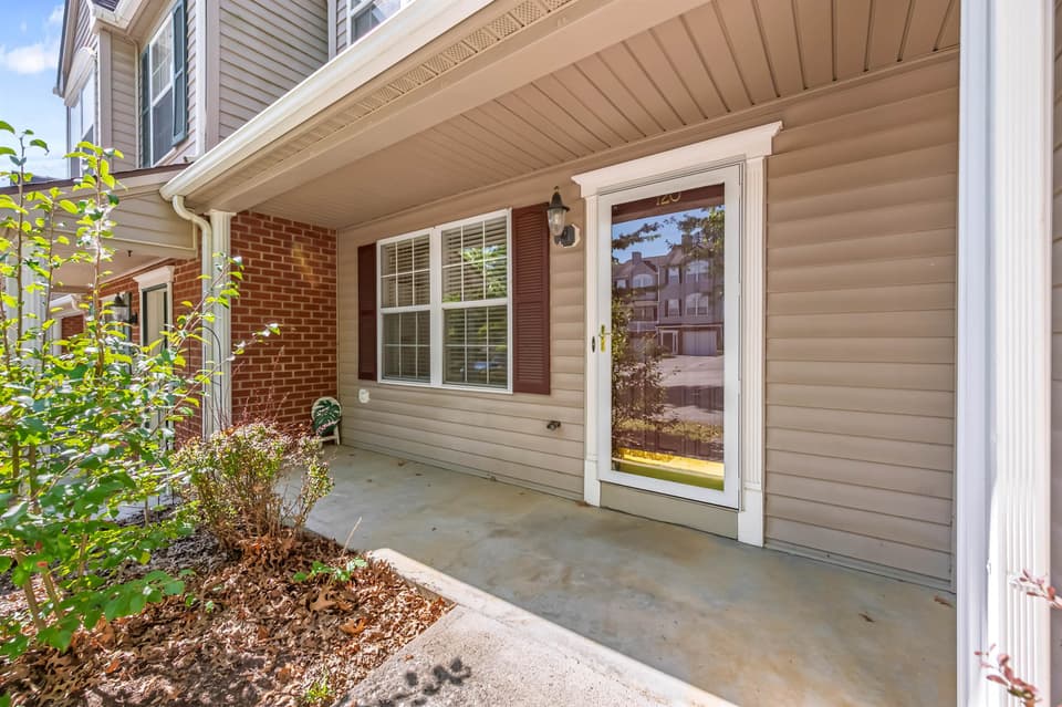 120 Blue Leaf Drive, photo 8 of 40