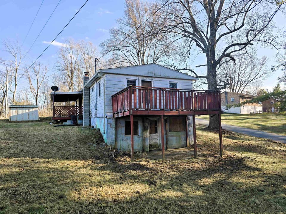208 Easy Street, photo 6 of 39