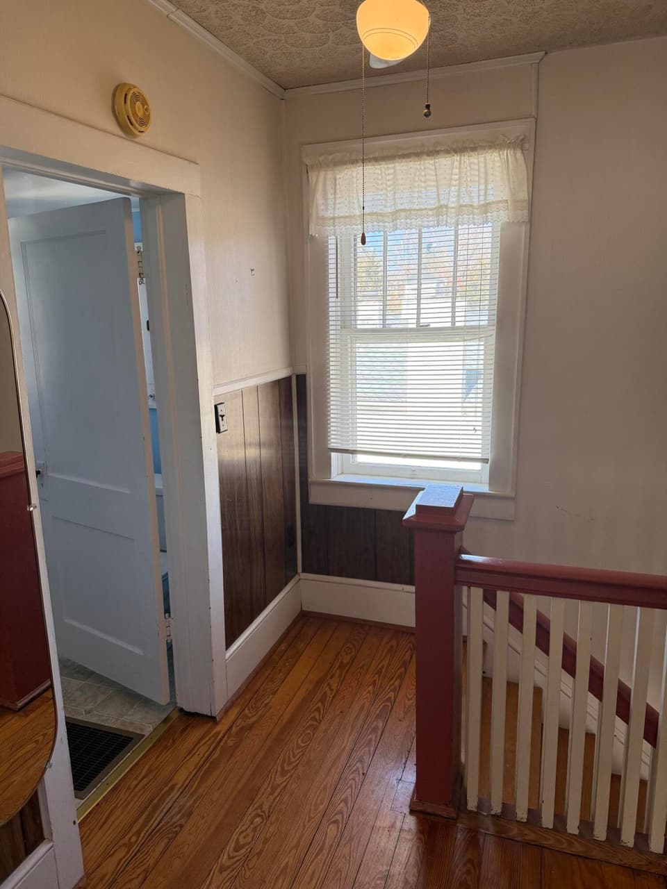 612 E Main St 1, photo 20 of 37