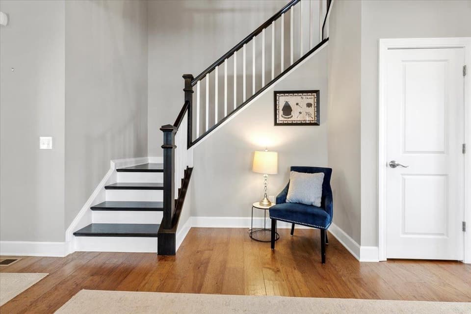 705 Jefferson Circle, photo 28 of 40