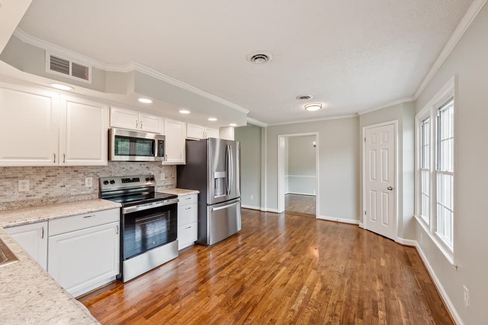 265 Ash Drive, photo 12 of 35