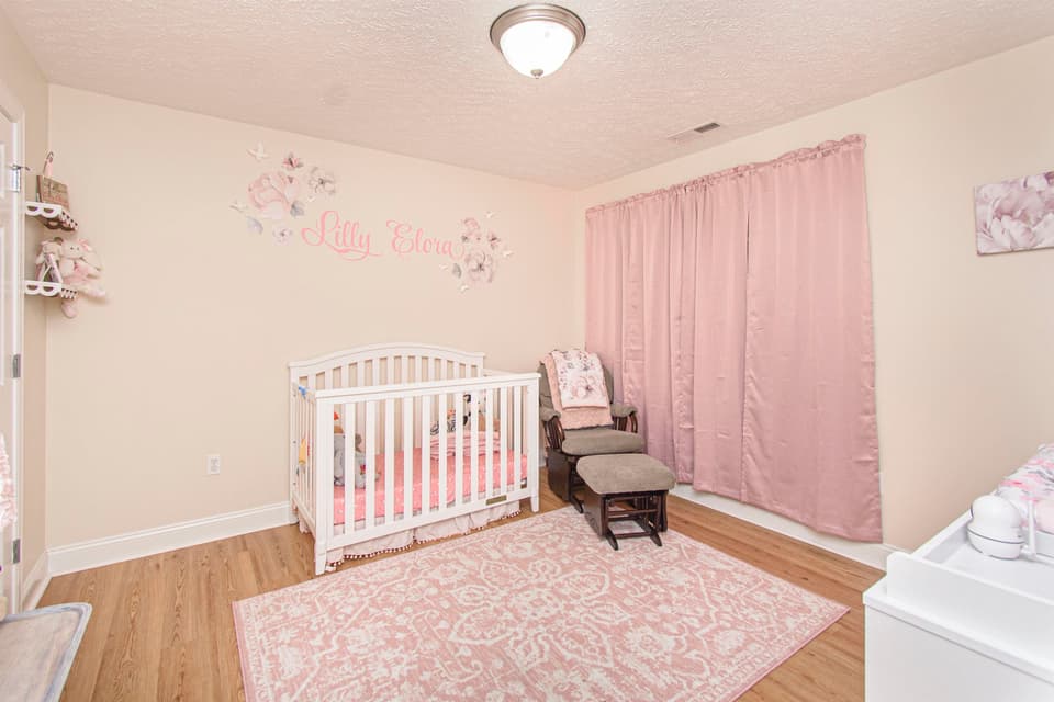 190 Robin Hood Drive, photo 25 of 40