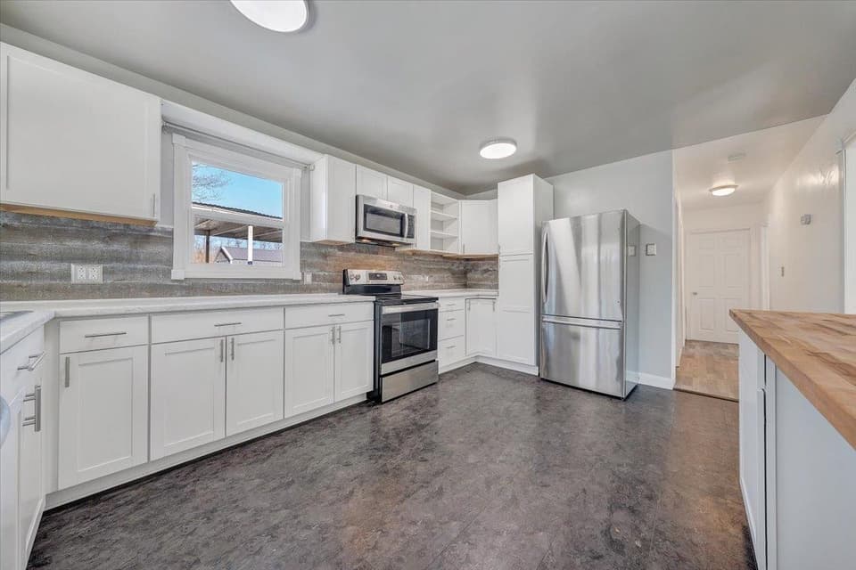 2672 Violet Lane, photo 3 of 34