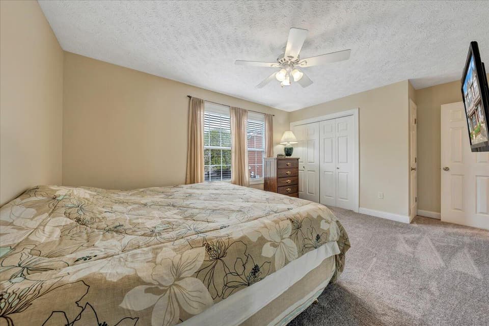 150 Blue Leaf Dr NW, photo 11 of 15