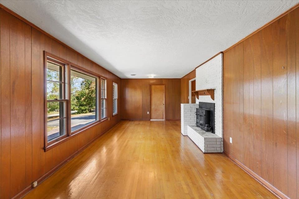 110 Rosehill Drive, photo 6 of 40