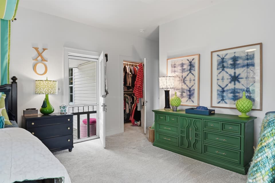 202 S Franklin Street, photo 14 of 40