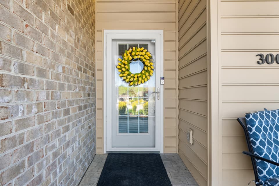 300 Vinnie Avenue, photo 3 of 34