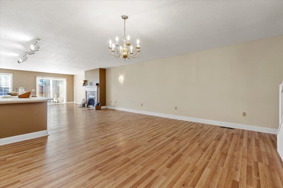 360 Gold Leaf Drive, photo 17 of 40
