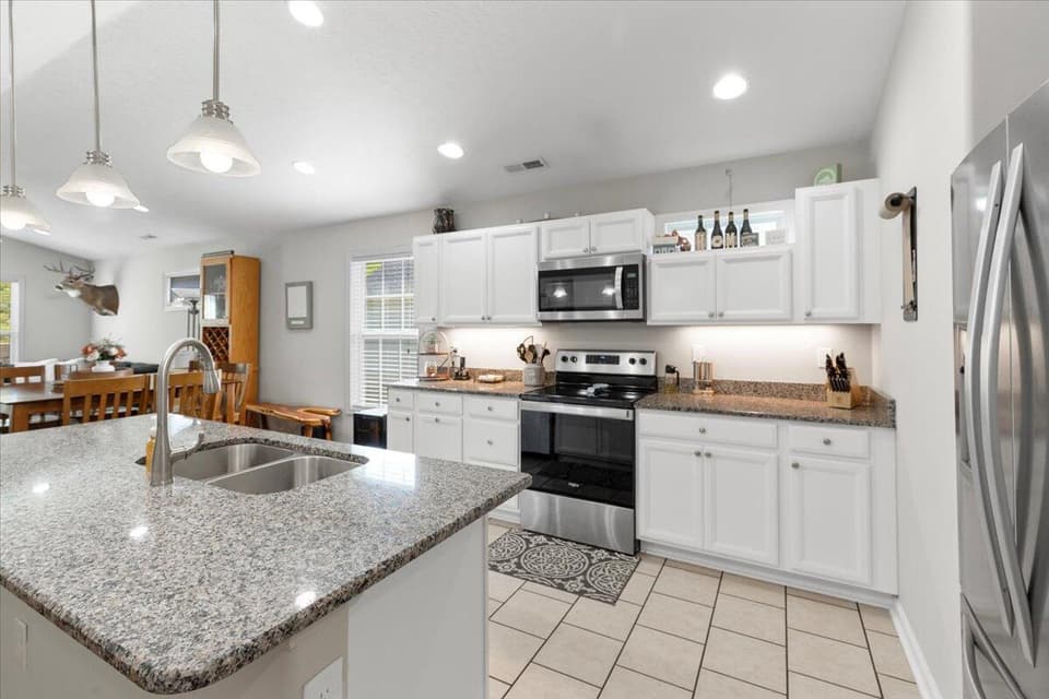 2195 Glade Drive SE, photo 12 of 38
