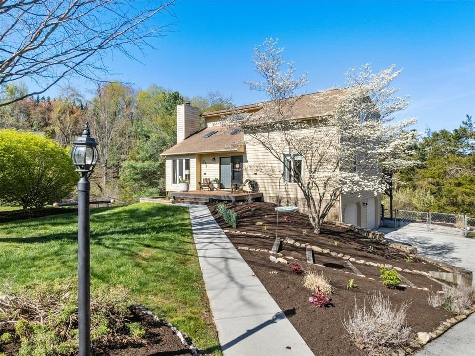 275 Morning Star Lane, photo 9 of 40