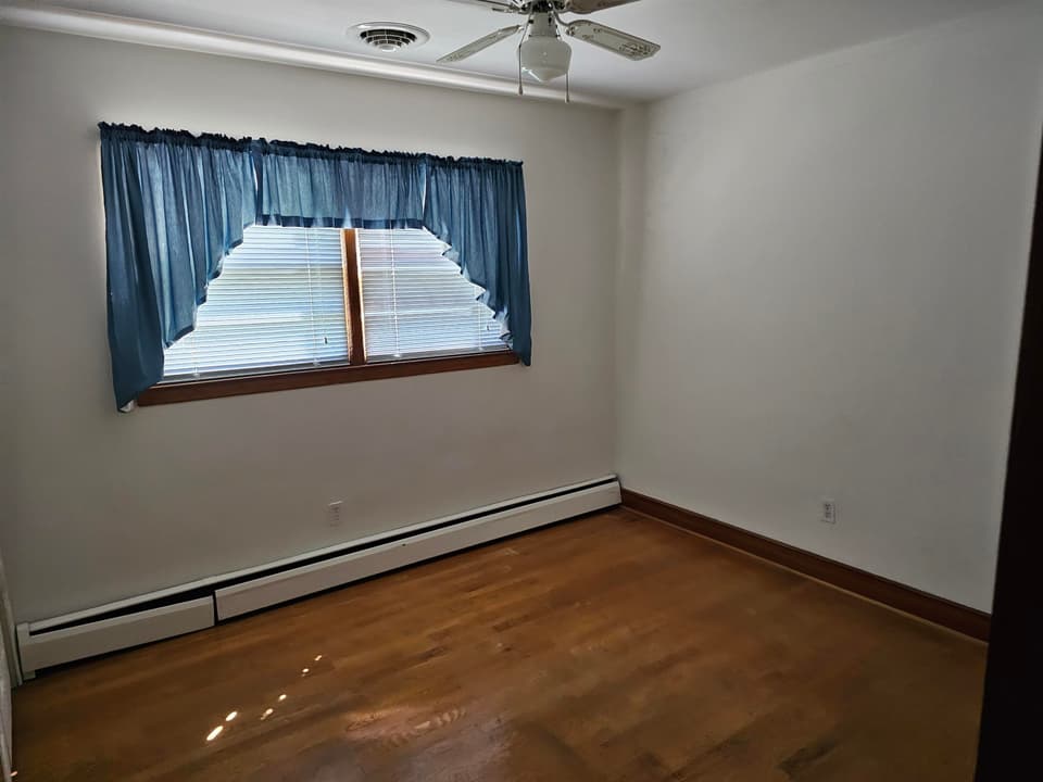 950 McHenry Avenue NE, photo 6 of 15
