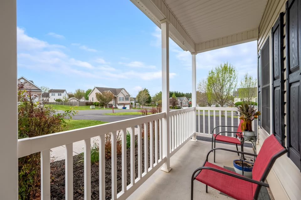 300 Meadow Drive, photo 4 of 40