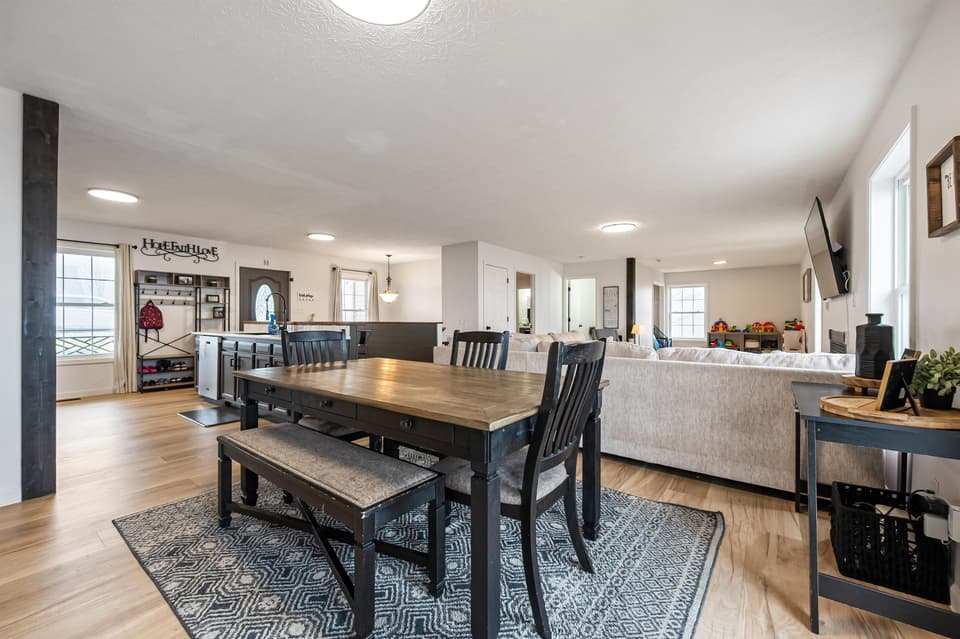 50 Woodridge Drive, photo 12 of 40