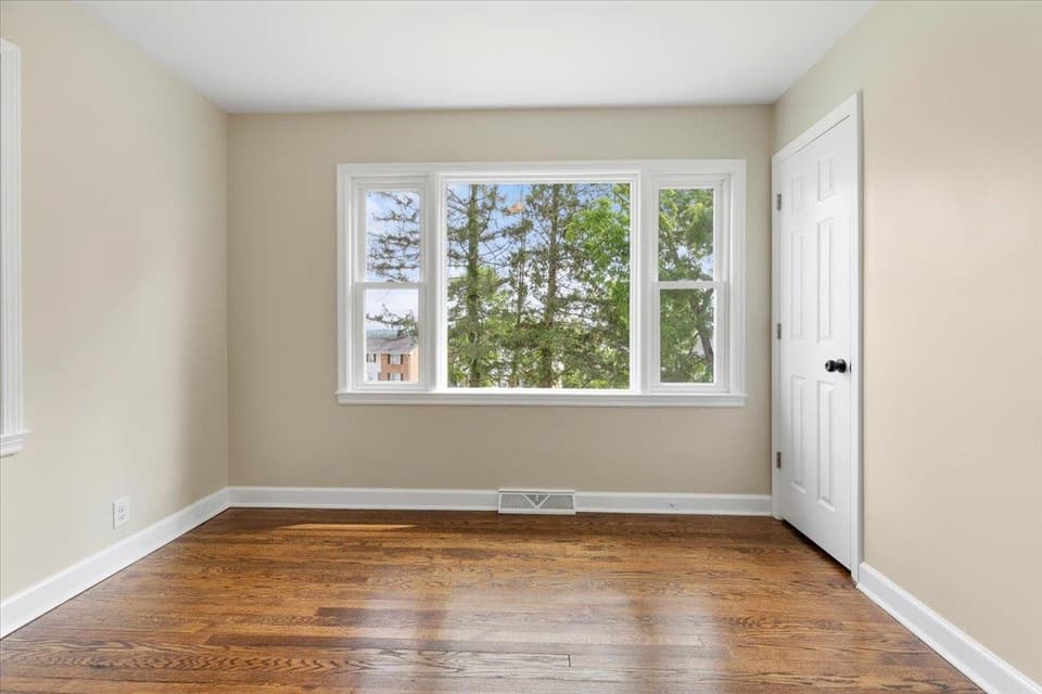 103 Longview Drive SW, photo 18 of 40