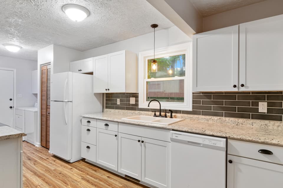 1155 Hans Meadow Road, photo 9 of 34