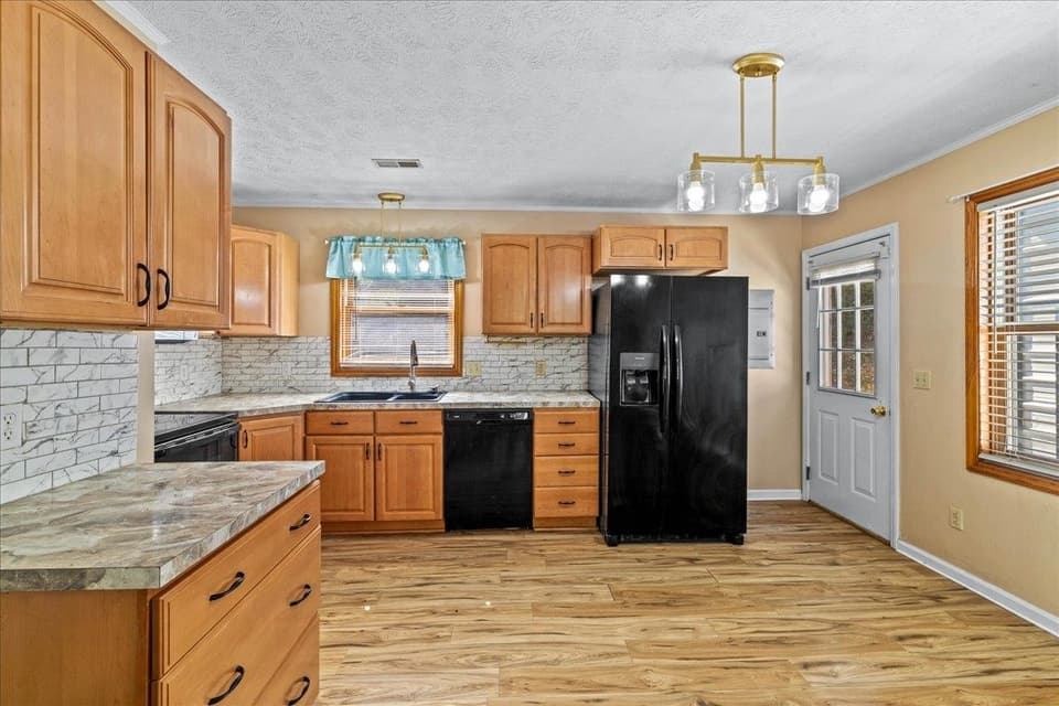3401 Brookside Drive, photo 6 of 29