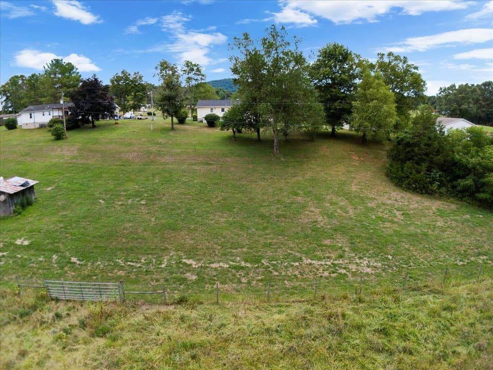 3540 Fairview Church Road, photo 15 of 40