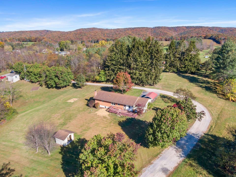 2272 Lupine Lane, photo 14 of 40