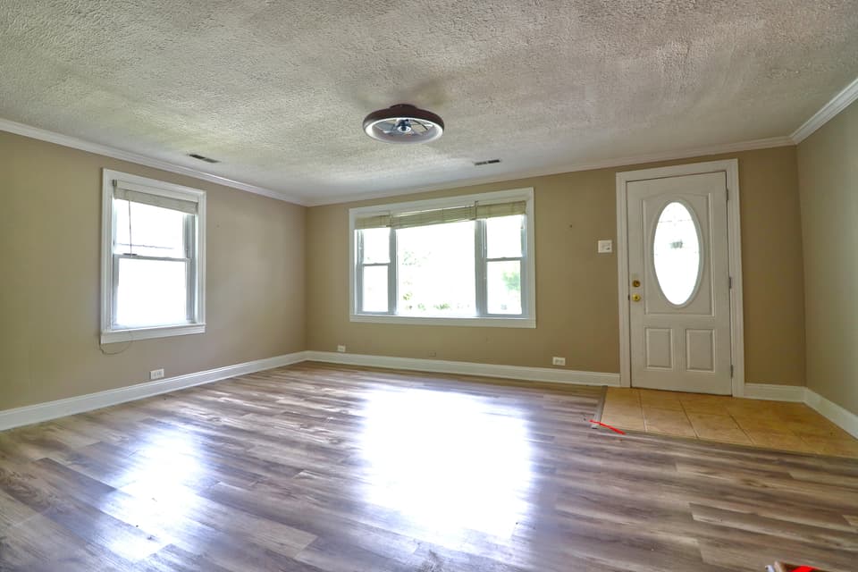 829 Walton Rd, photo 7 of 18