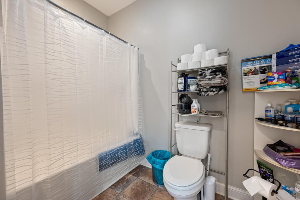 285 Easy Street, photo 33 of 40