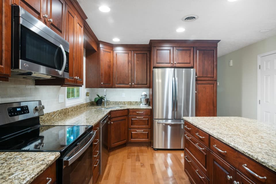 405 Tomahawk Drive, photo 19 of 40