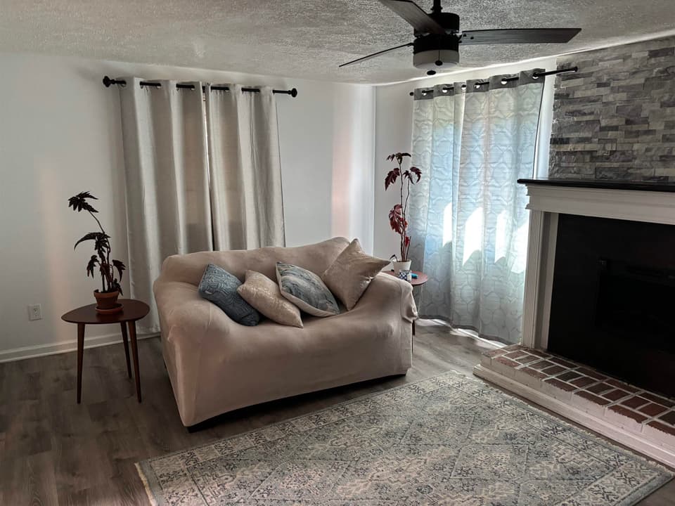 2601 Worrell Drive, photo 6 of 21