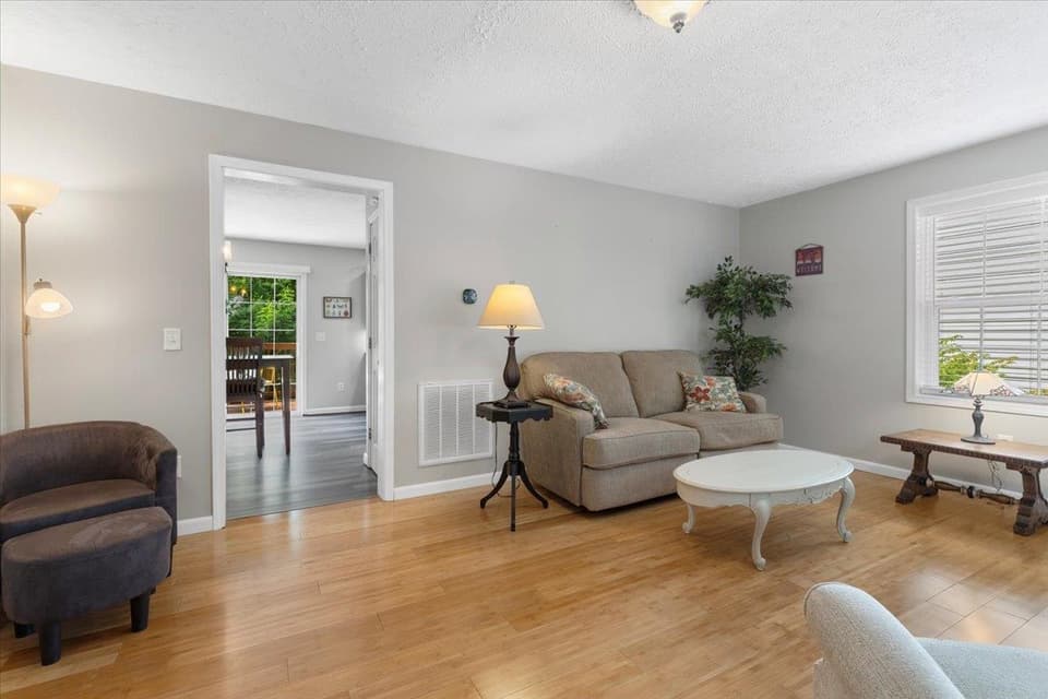 1485 Scott Street, photo 3 of 40