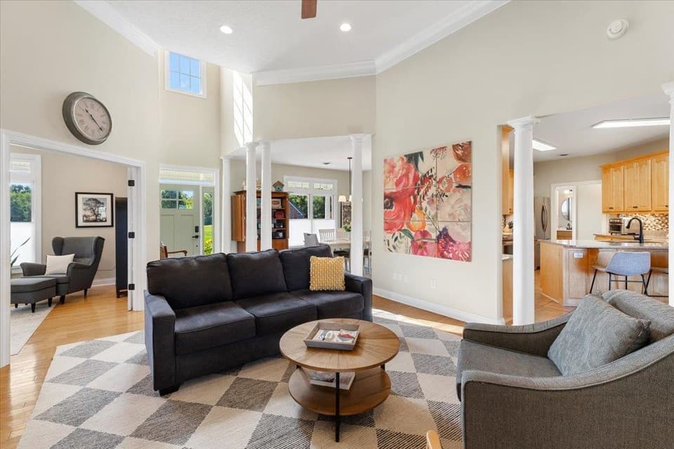 2120 Knoll Crest Drive, photo 18 of 40