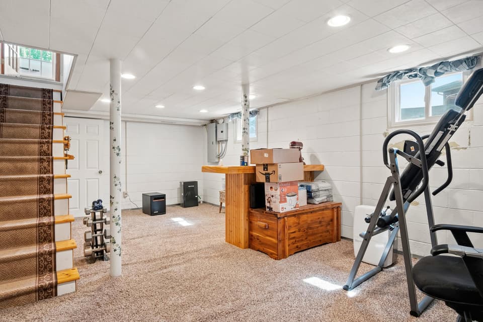 106 Roseland Drive, photo 23 of 39