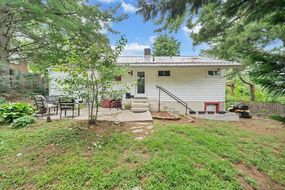 100 Roseland Drive SW, photo 25 of 35